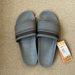 NWT Quicksilver Rivi men’s water resistant slides size 9